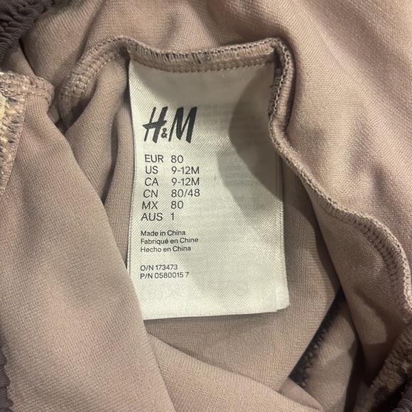 H&M baby girl swim - Picture 2 of 2